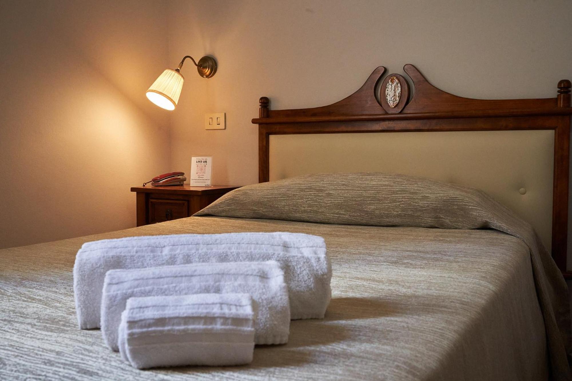La Collegiata Guest House Катания Экстерьер фото